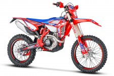 2022-beta-rr-race-edition-four-strokes-lineup-off-road-racing-motorcycles-dirt-bike-2.jpg